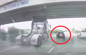 Video: Tài xế xe đầu kéo phanh ‘cháy lốp’ vì tránh xe 5 chỗ đi đường quá ẩu
