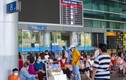Sân bay Tân Sơn Nhất trong ngày đầu mở lại đường bay quốc tế