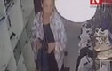 “Nữ quái” giở thủ đoạn trộm cắp táo tợn tại cửa hàng quần áo