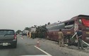 Xe chở khách về quê ăn Tết gặp nạn trên cao tốc Hà Nội - Lào Cai