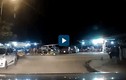 Video: Xe máy phóng nhanh mất lái khi ôm cua ngã xuống đường