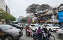 Hà Nội: Người dân tấp nập đi chùa và các khu di tích, đường phố ùn tắc