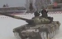 Choáng ngợp với sức mạnh của dàn xe tăng Nga