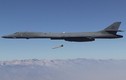 Quái vật B-1B Lancer trình diễn kỹ năng ném bom