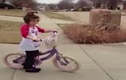 “Cười vỡ bụng” với những tình huống trẻ tập đi xe đạp