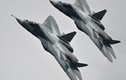 Tiêm kích Su-57 của Nga trổ tài nhào lộn trên bầu trời