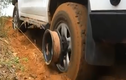 Video: Những cách giải cứu ô tô sa lầy cực kỳ thông minh