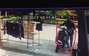 Video: Quên rút chìa khóa, chủ nhà bị “chôm” xe trong nháy mắt