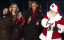 Tổng thống Mỹ Obama nhảy cực cute cùng ông già Noel