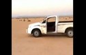 Sốc với ô tô không người lái đi trên sa mạc