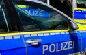 Cảnh sát Đức giải cứu 11 người nhập cư trong xe đông lạnh