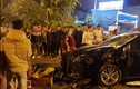 Xe máy kẹp 3 sinh viên va chạm với ô tô, 2 người chết