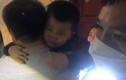 Giải cứu bé trai 4 tuổi bị kẹt dưới hố thang máy ở Hà Nội