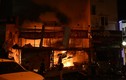 Hà Nội: Cháy nổ lớn ở cửa hàng sửa xe máy, 3 người bị thương