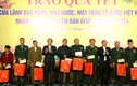 Phó Thủ tướng Trần Lưu Quang tặng quà Tết cho hộ nghèo ở Hòa Bình