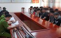 Hòa Bình: Nhóm đối tượng mang dao kiếm, chặn xe đánh người đi đường