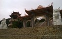 “Quái thú” nhe răng, giơ vuốt án cổng chùa ở Quảng Ninh