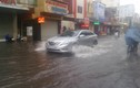 Sau trận mưa Cốc Vũ, đường phố Hải Phòng ngập nặng