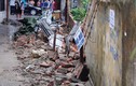 Hải Phòng: Tường bao đổ trong mưa lớn, đè bé trai tử vong