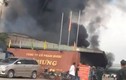 Công ty CP Dược Hà Hưng bốc cháy dữ dội, sập nhà xưởng