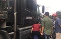 Hải Dương: Container va chạm với xe máy, 2 người tử vong