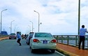 Đoàn xe biển xanh dừng trên cầu Nhật Lệ 1: Thứ trưởng Bộ Xây dựng xin lỗi người dân