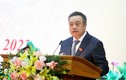 Chủ tịch UBND TP Hà Nội Trần Sỹ Thanh trao Huy hiệu Đảng các đảng viên lão thành