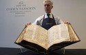 Kinh thánh cổ nhất thế giới được bán với giá kỷ lục 38 triệu USD