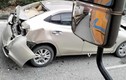 Tai nạn giao thông liên hoàn trên QL5, 5 xe ô tô hư hỏng