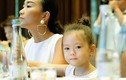 Con gái Đoan Trang được chú ý khi đi sự kiện cùng mẹ
