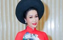 Á hậu Trịnh Kim Chi khoe nhan sắc mặn mà với áo dài đỏ rực