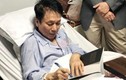 Nhạc sĩ Phú Quang nhập viện, phải thở bằng máy