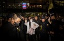 Hyomin (T-ara) xuất hiện giản dị tại sân bay, fan vây kín chào đón