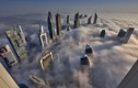 Kỳ thú hình ảnh nhà chọc trời Dubai xuyên thủng mây