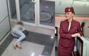 Nữ tiếp viên hàng không say xỉn bị sếp “chộp“