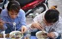 Quán bún bò 1.000 đồng giữa Hà Nội