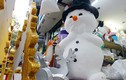 “Nặn” người tuyết, nghề độc lạ ở Thủ đô mùa Noel