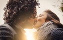 9 cách hôn giúp bạn khỏe mạnh hơn