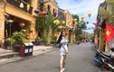 Bất ngờ thời trang đời thường giản dị của Tân Hoa hậu Việt Nam 2018
