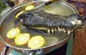 Rợn người với những món ăn kinh dị từ cá sấu