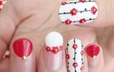 Rực rỡ xuống phố với những mẫu nail hoa mang cả mùa xuân trên tay