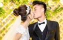 Mạc Hồng Quân liên tục “khóa môi” Kỳ Hân trong lễ cưới