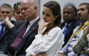 Angelina Jolie bật khóc tại hội nghị về lạm dụng tình dục