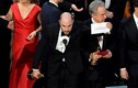 Oscar xướng nhầm tên người chiến thắng, La La Land ăn mừng hụt