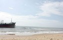 Tàu vận tải nước ngoài mắc cạn gần đảo Phú Quý