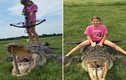 Bé gái 10 tuổi bắn chết cá sấu "khủng" nặng 362kg