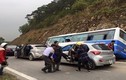 Vụ xe khách chở 39 người đâm vào vách núi: Do mất phanh 
