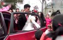 Chú rể đẩy cô dâu ngã sấp mặt trong lễ cưới và sự thật bất ngờ