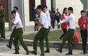 Nhóm nam sinh cảnh sát nhảy điêu luyện trên nền nhạc sôi động 