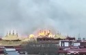 Cháy chùa thiêng Tây Tạng linh thiêng ngàn năm tuổi trong ngày tết